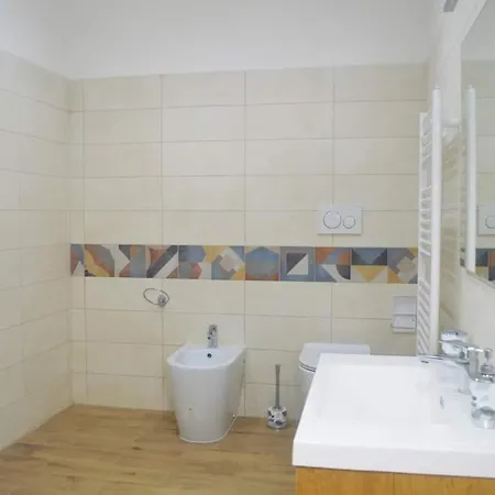 Duke's 3* Ταράντο